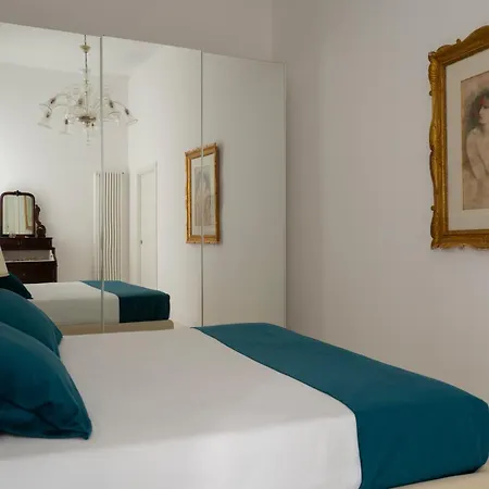 Chiaia Luxury